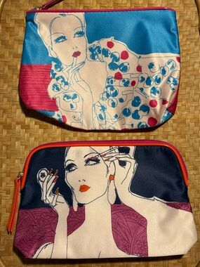 Estée Lauder make up bags